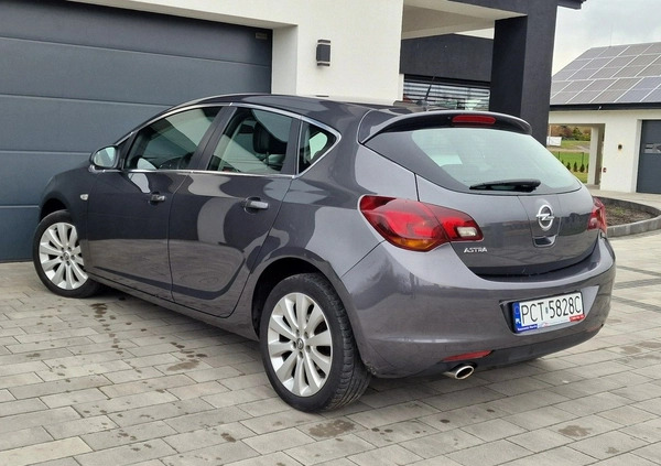 Opel Astra cena 27800 przebieg: 159450, rok produkcji 2010 z Leszno małe 277